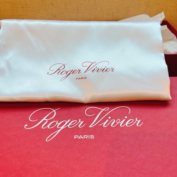 Roger Vivier - Picture 5 of 5